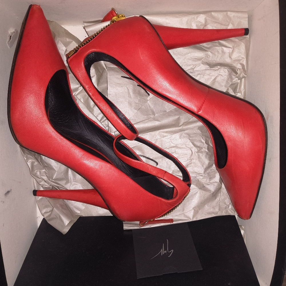 Giuseppe Zanotti Vibrant Red Heels - Picture 2 of 4